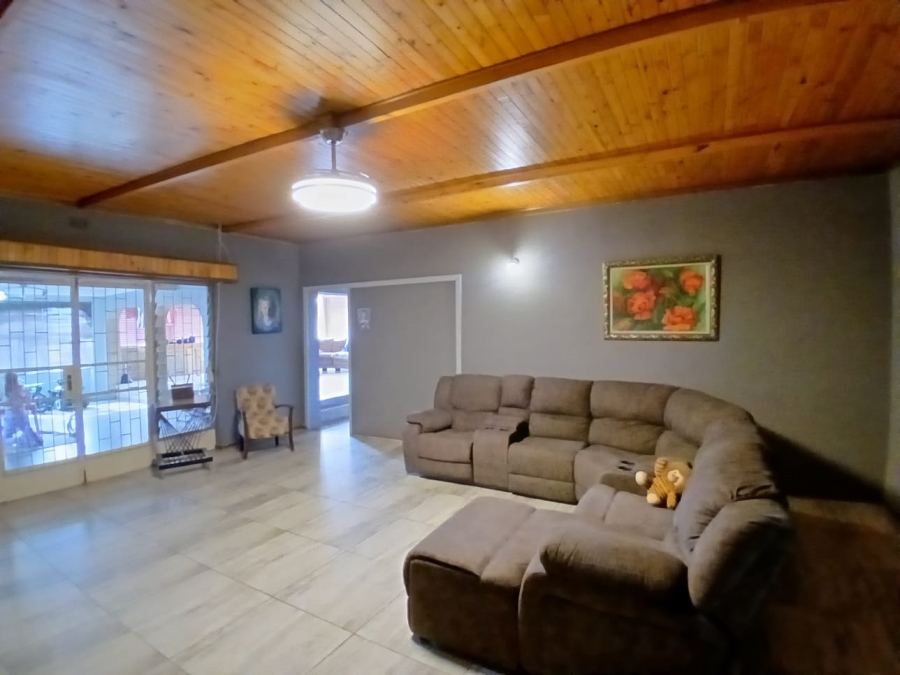 4 Bedroom Property for Sale in Kuruman Northern Cape